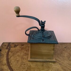 Antique  Coffee Grinder Mill Cast Iron Dovetail Joints Wood Knob